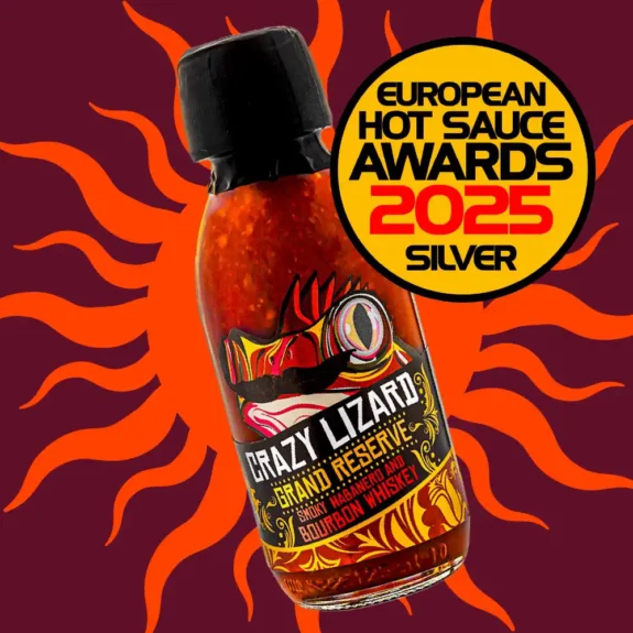 Salsa picante de habanero ahumada con whiskey estilo chipotle